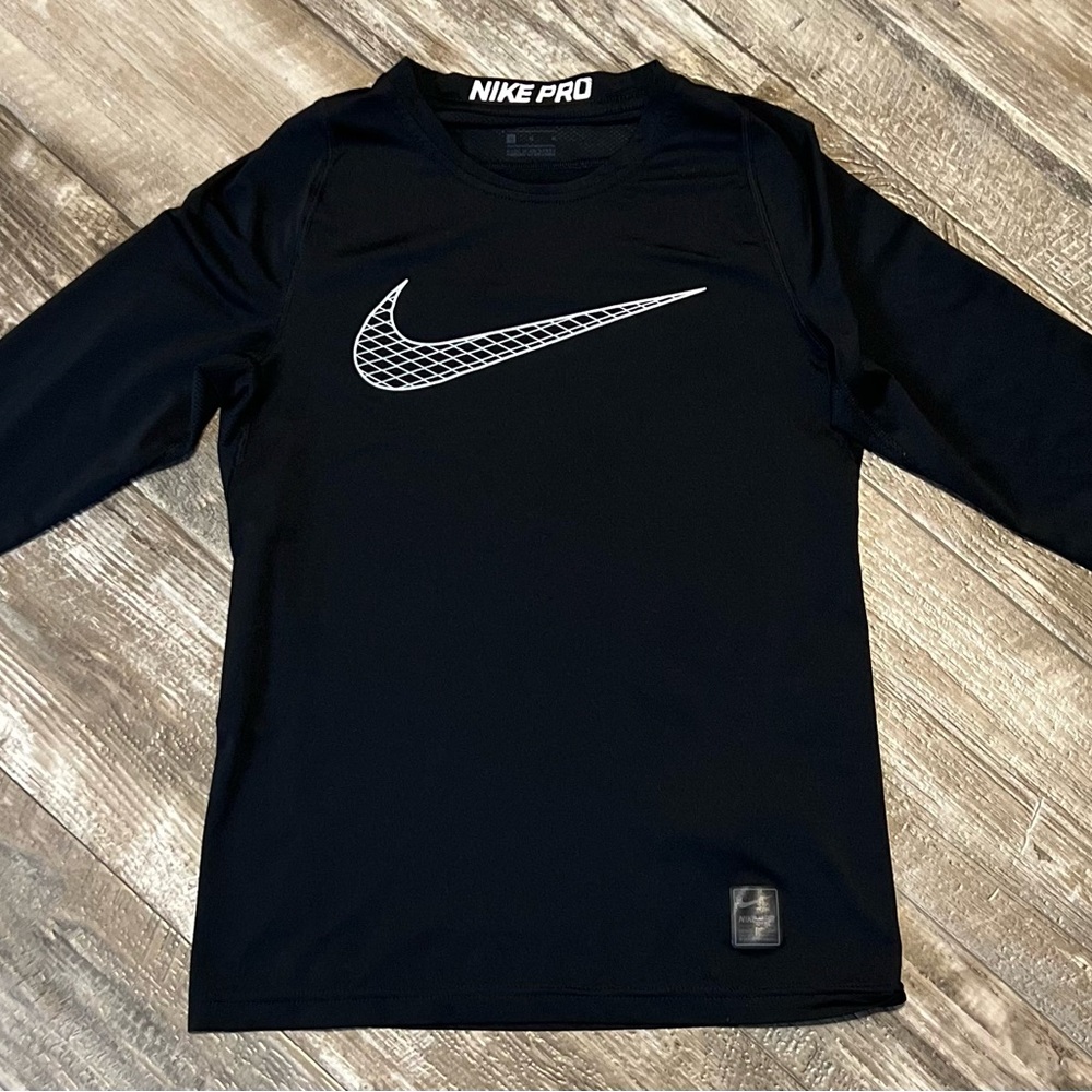 Kids Medium Nike Pro Black Long Sleeve Tee with Iconic Swoosh